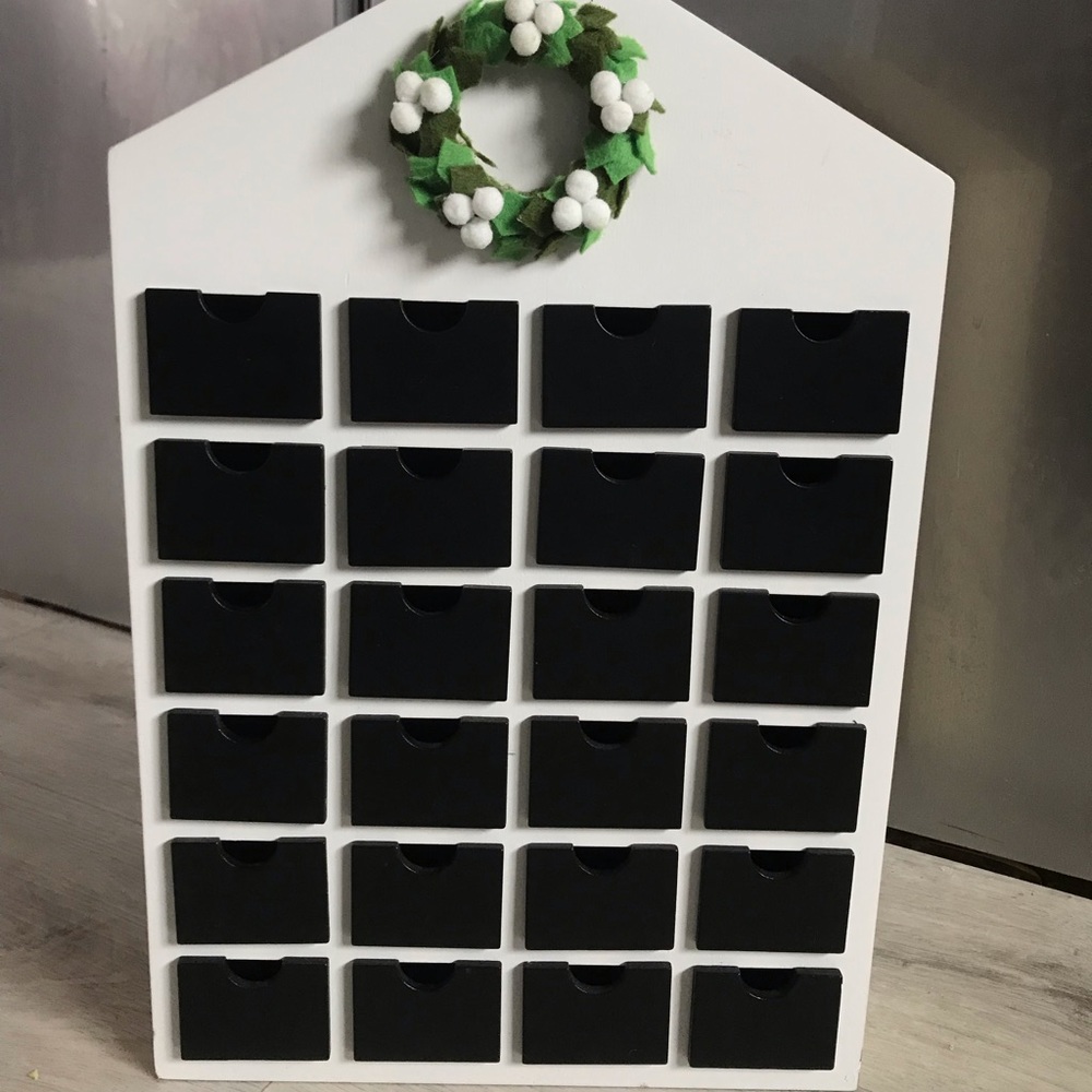 Advent calendar threshold target chalkboard house